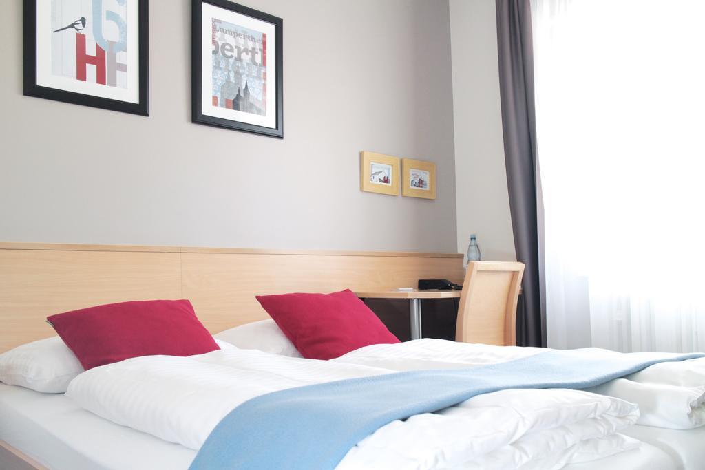 Hotel Friedrichstrasse แลมแพร์ตไฮม์ ห้อง รูปภาพ